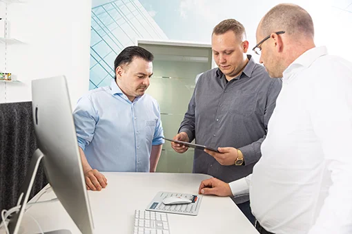 Am Online Marketing im Bereich Service, Hotjar arbeitet das Team von Kundenwachstum bestehend aus Dusko, Patrick und Christian.